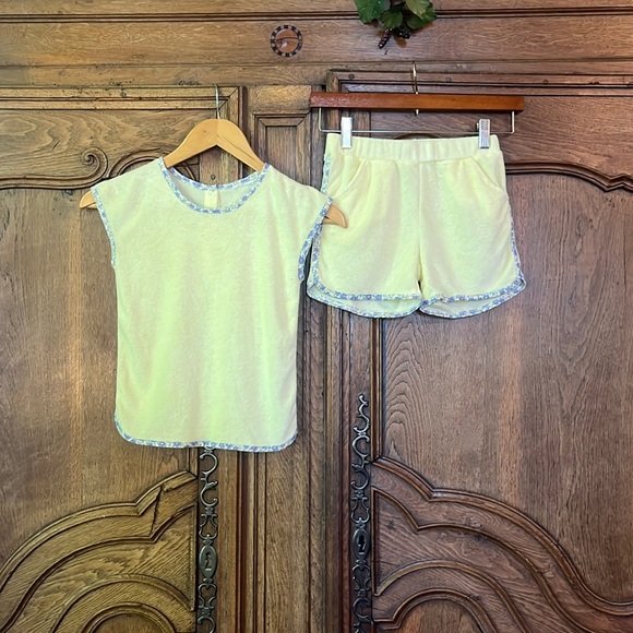 Grace & James Other - GRACE & JAMES YELLOW TERRY CLOTH 2-PIECE OUTFIT